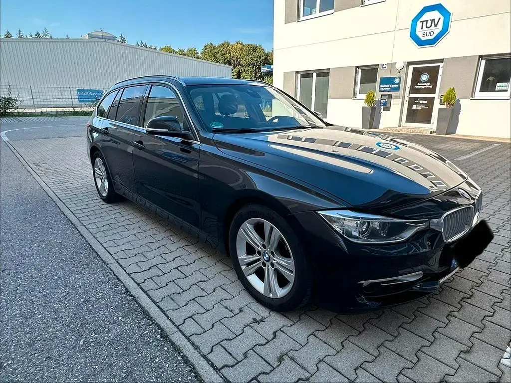 Gebraucht BMW 320 184 PS (135 kW) 2013 Schwarz Kombi