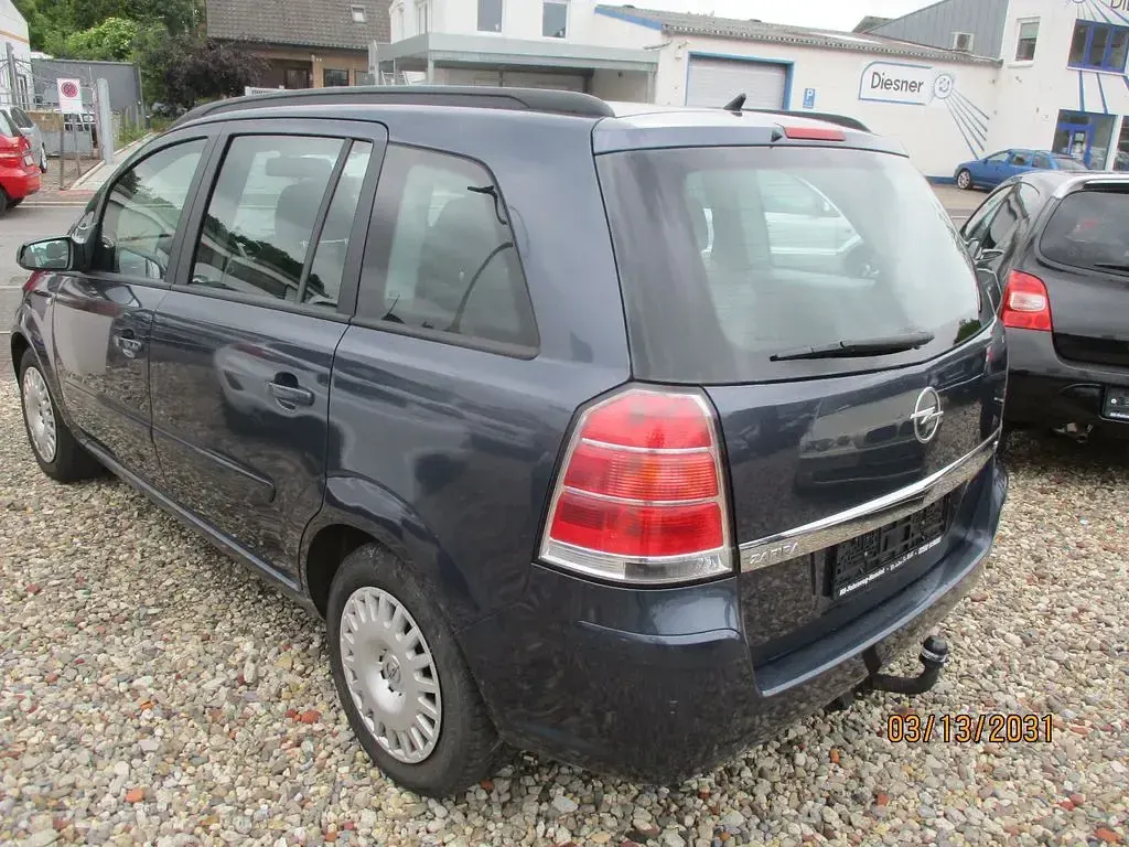 Gebraucht Opel Zafira Edition 140 PS (102 kW) 2006 Blau Van / Kleinbus