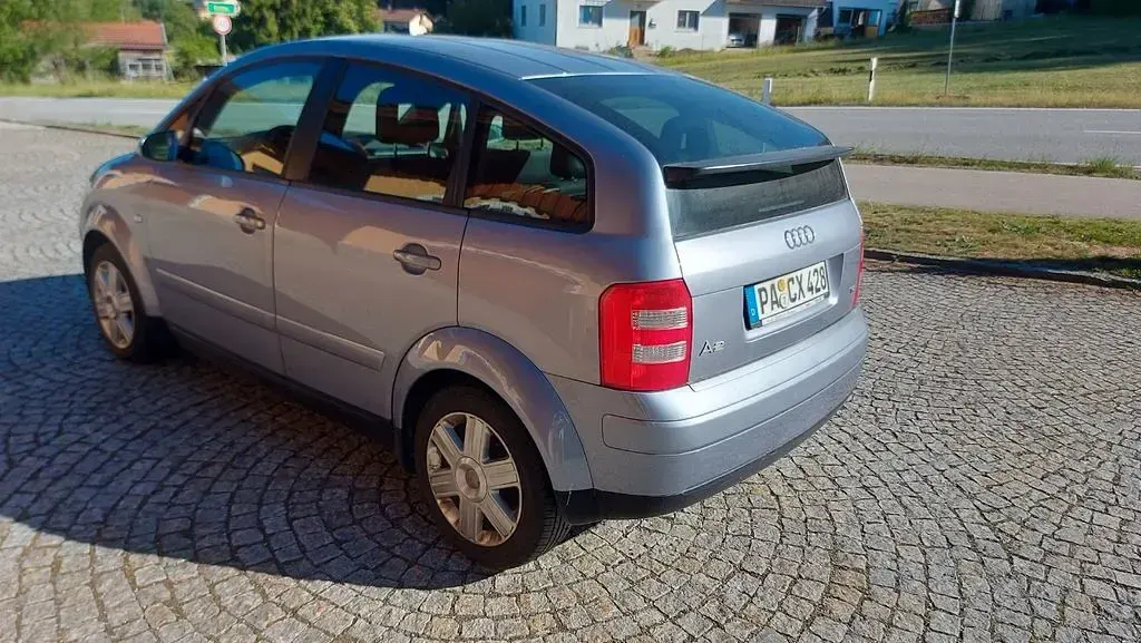 Gebraucht Audi A2 75 PS (55 kW) 2004 Blau Kleinwagen