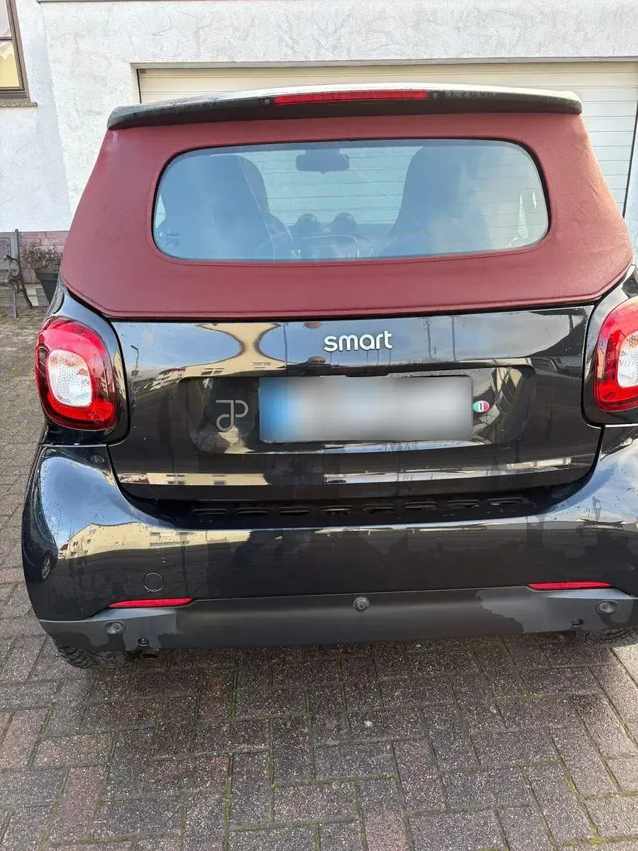Gebraucht Smart ForTwo Cabrio 90 PS (66 kW) 2019 Schwarz Cabrio