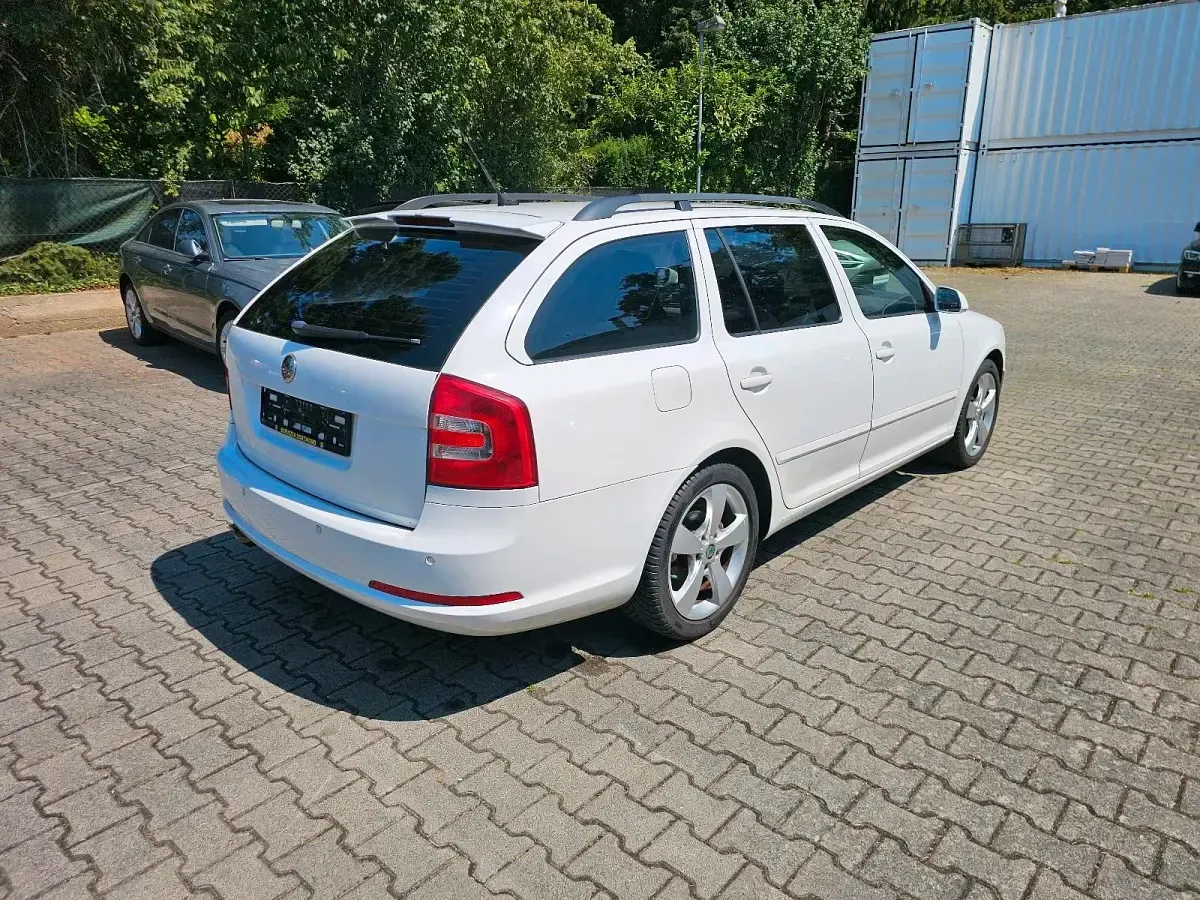 Gebraucht Skoda Octavia 160 PS (117 kW) 2008 Weiß Kombi