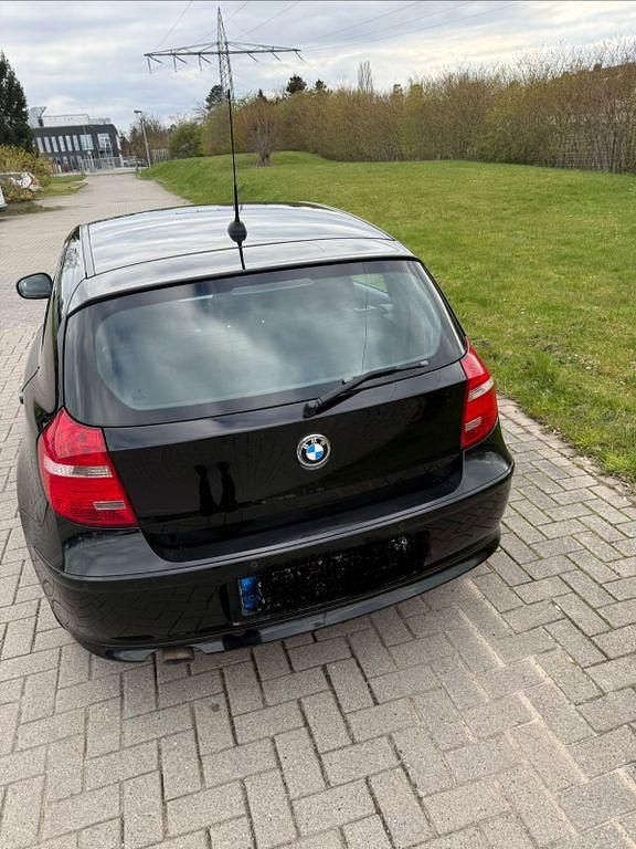 Second-hand BMW 116 116 CP (85 kW) 2010 Negru Hatchback
