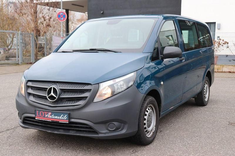 Blau Gebraucht 2016 Mercedes Vito Kombi | 10.990 € (Fairer Preis) - Bild 1/4