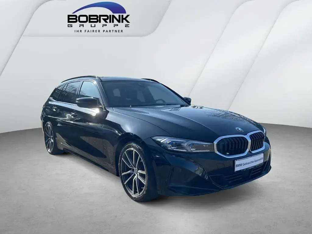 Gebraucht BMW 320 Performance 190 PS (139 kW) 2023 Schwarz Kombi
