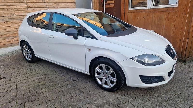 Gebraucht Seat Leon 105 PS (77 kW) 2011 Weiß Limousine