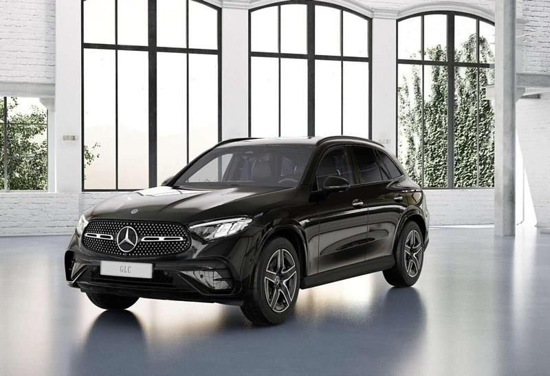 Gebraucht Mercedes GLC220 AMG 197 PS (144 kW) 2026 Metalliclack obsidianschwarz m SUV