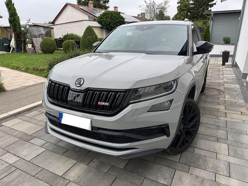 Grau Gebraucht 2019 Skoda Kodiaq RS SUV | 36.500 € (Etwas zu teuer) - Bild 1/4