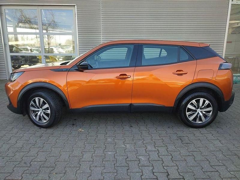 Gebraucht Peugeot e-2008 Active 100 kW (136 PS) 2023 Orange SUV