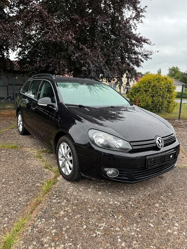 Gebraucht VW Golf VII 105 PS (77 kW) 2012 Schwarz Kombi