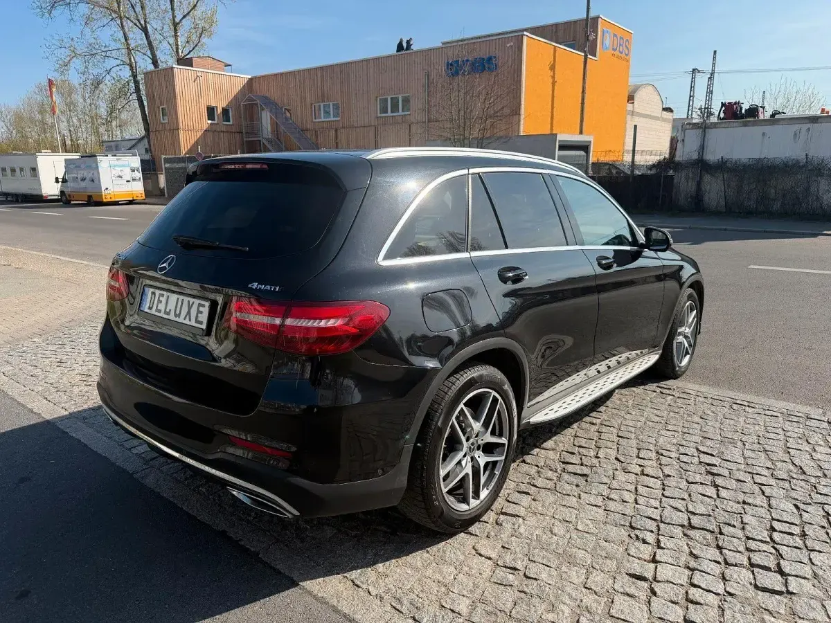 Gebraucht Mercedes GLC250 AMG 204 PS (150 kW) 2016 Schwarz SUV