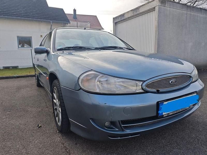 Blau Gebraucht 2000 Ford Mondeo Ghia Limousine | 3.499 € (Fairer Preis) - Bild 1/4
