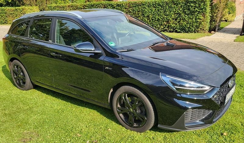 Schwarz Gebraucht 2020 Hyundai i30 N Line Kombi | 14.990 € (Fairer Preis) - Bild 1/4