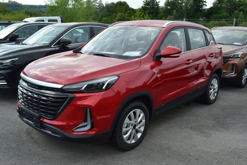 Rot Gebraucht 2023 Baic X35 SUV | 17.980 € (Teuer) - Bild 1/4