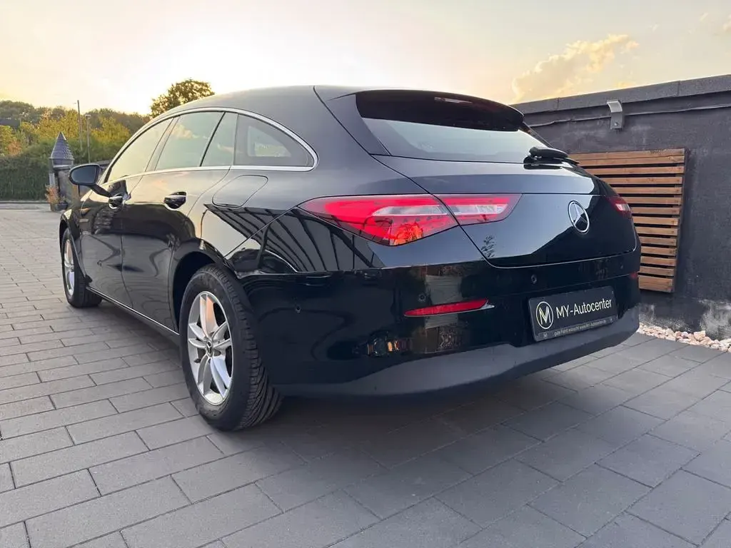 Gebraucht Mercedes CLA180 116 PS (85 kW) 2020 Schwarz Coupé