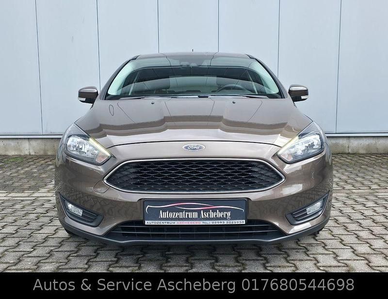Gebraucht Ford Focus Cool & Connect 125 PS (91 kW) 2018 Braun Limousine