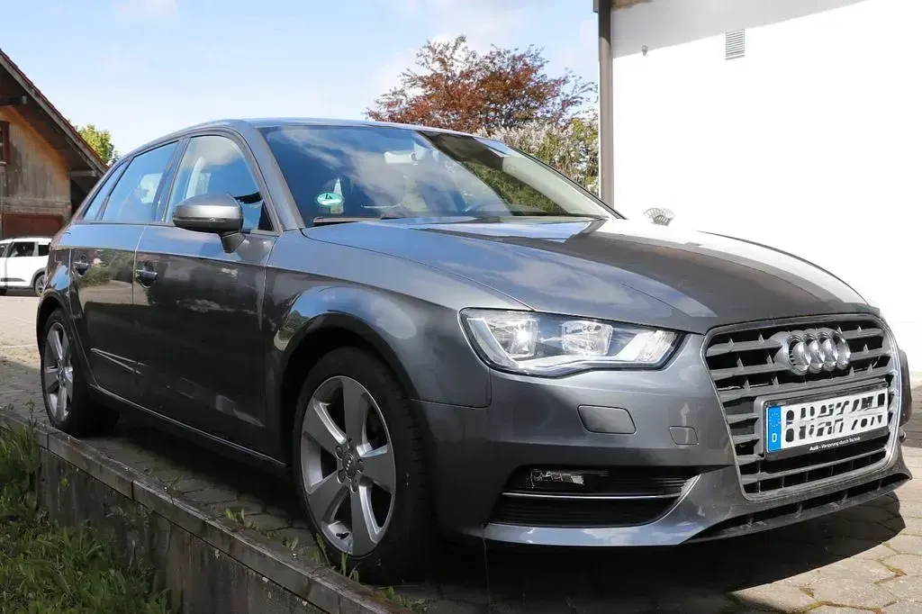 Gebraucht Audi A3 Ambition 125 PS (91 kW) 2016 Grau Limousine