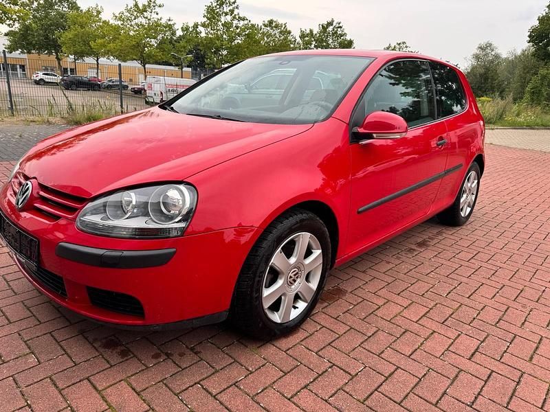 Rot Gebraucht 2004 VW Golf V Comfortline Limousine | 1.100 € (Superpreis) - Bild 1/4