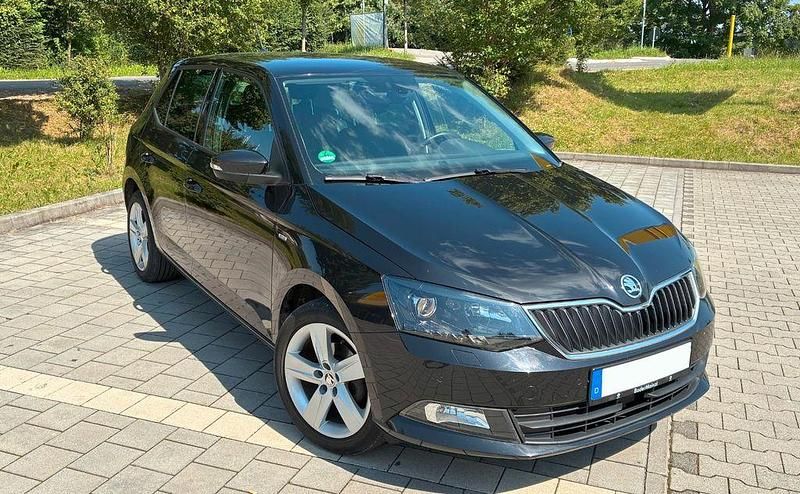 Schwarz Gebraucht 2017 Skoda Fabia Drive Kleinwagen | 9.300 € (Guter Preis) - Bild 1/4