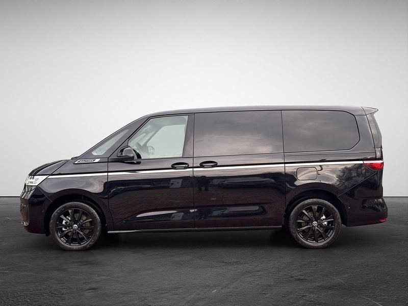 Gebraucht VW Multivan Style 150 PS (110 kW) 2023 Grau Van