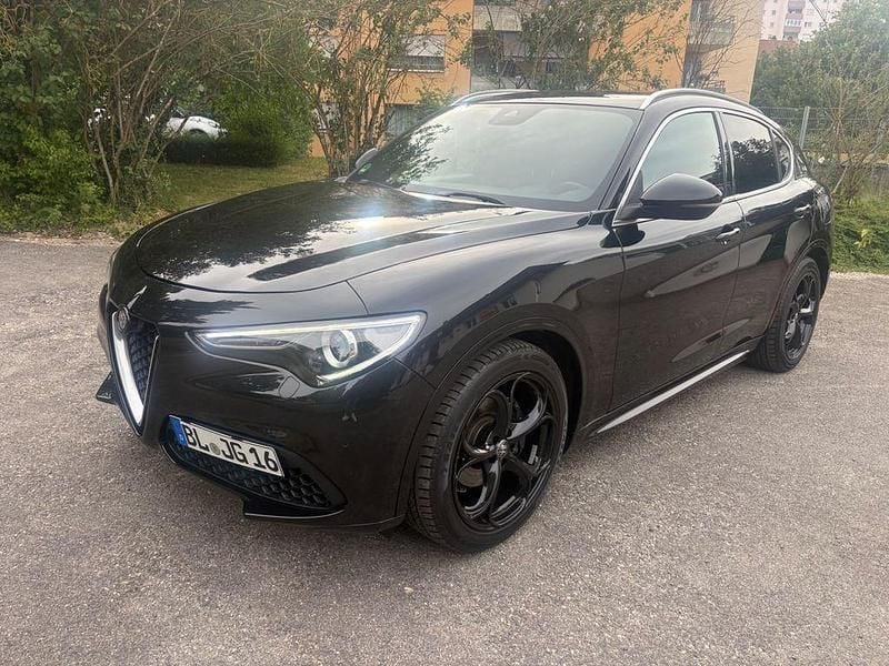 Gebraucht Alfa Romeo Stelvio Super 280 PS (205 kW) 2018 Schwarz SUV