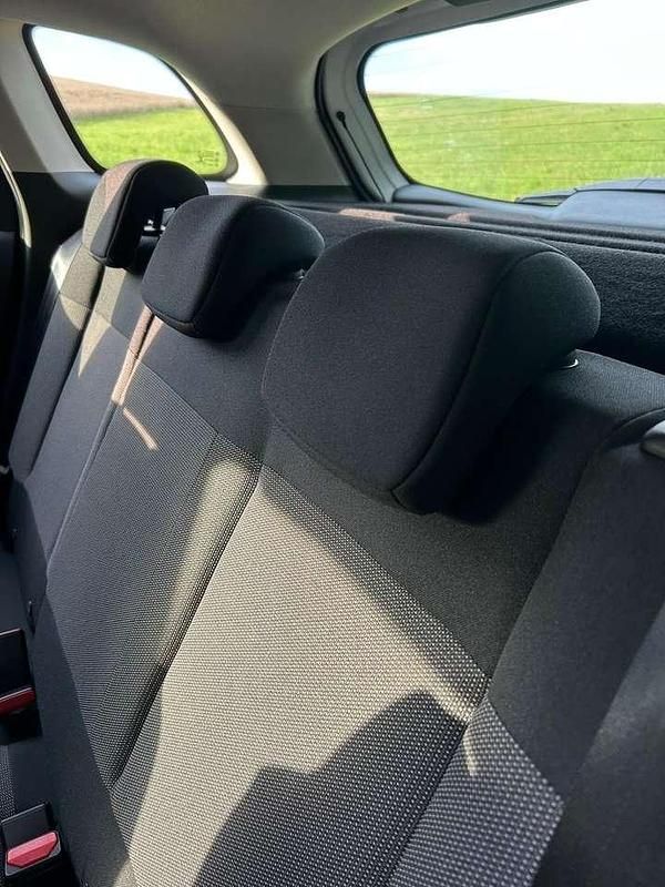 Weiß Gebraucht 2019 Citroën C3 Aircross Feel SUV | 14.200 € (Fairer Preis) - Bild 1/4