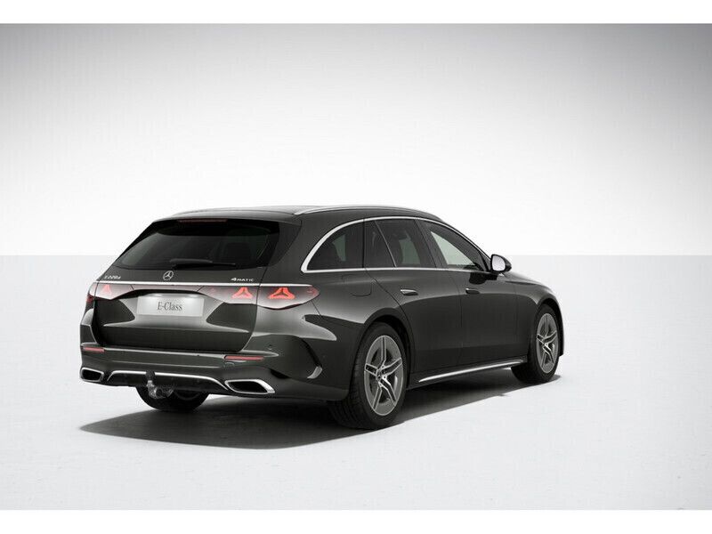 Gebraucht Mercedes E220 Premium 197 PS (144 kW) 2023 Grau / graphitgrau Kombi