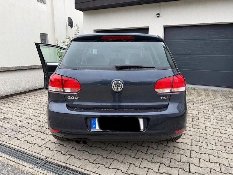 Gebraucht VW Golf Team 122 PS (89 kW) 2010 Blau Limousine