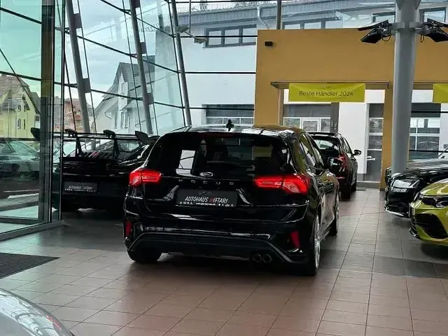 Gebraucht Ford Focus ST-Line 155 PS (114 kW) 2019 Schwarz Limousine