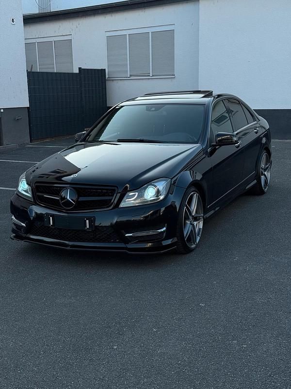 Gebraucht 2013 Mercedes C250 AMG Limousine | 17.299 € (Teuer) - Bild 1/4