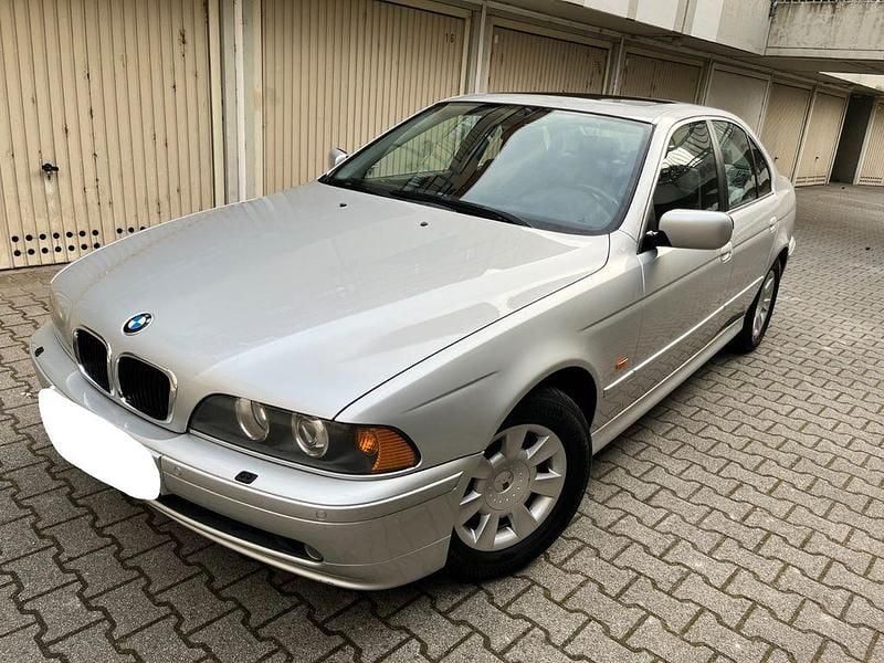 Silber Gebraucht 2002 BMW 525 Limousine | 4.999 € (Guter Preis) - Bild 1/4