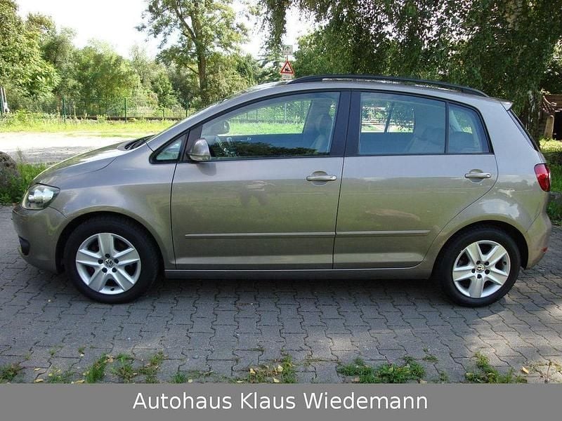 Gebraucht VW Golf Plus Comfortline 122 PS (89 kW) 2009 Braun Van / Kleinbus