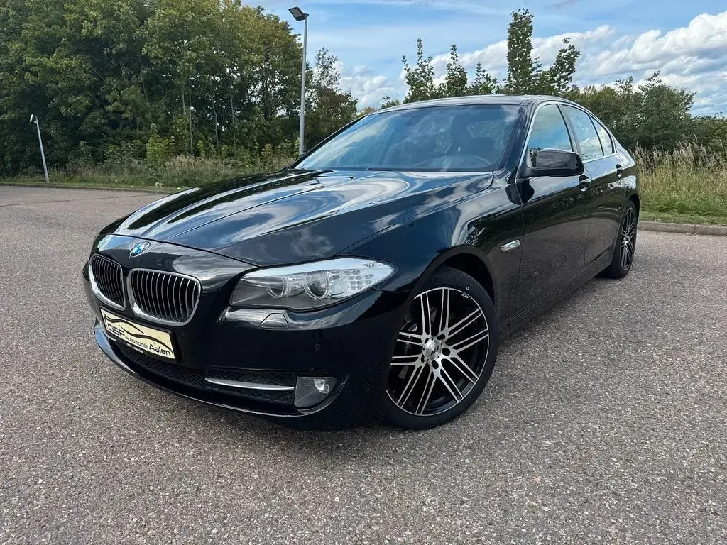Gebraucht BMW 520 184 PS (135 kW) 2010 Schwarz Limousine