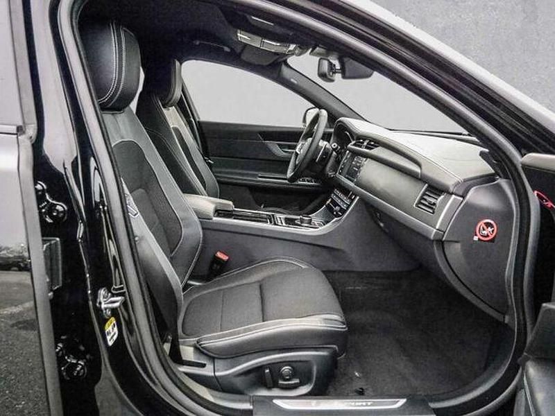 Gebraucht Jaguar XF 177 PS (130 kW) 2018 Schwarz Limousine