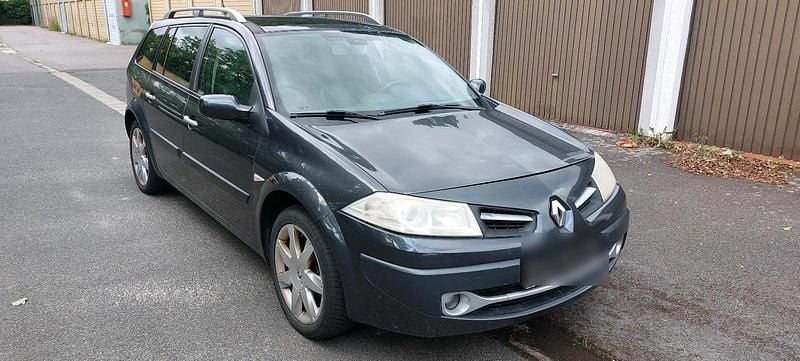 Grau Gebraucht 2007 Renault Mégane II Kombi | 1.100 € (Fairer Preis) - Bild 1/4