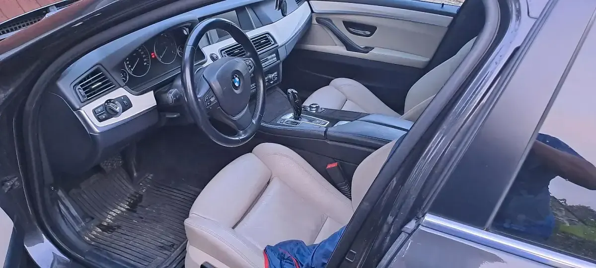 Gebraucht BMW 520 190 PS (139 kW) 2015 Grau Kombi