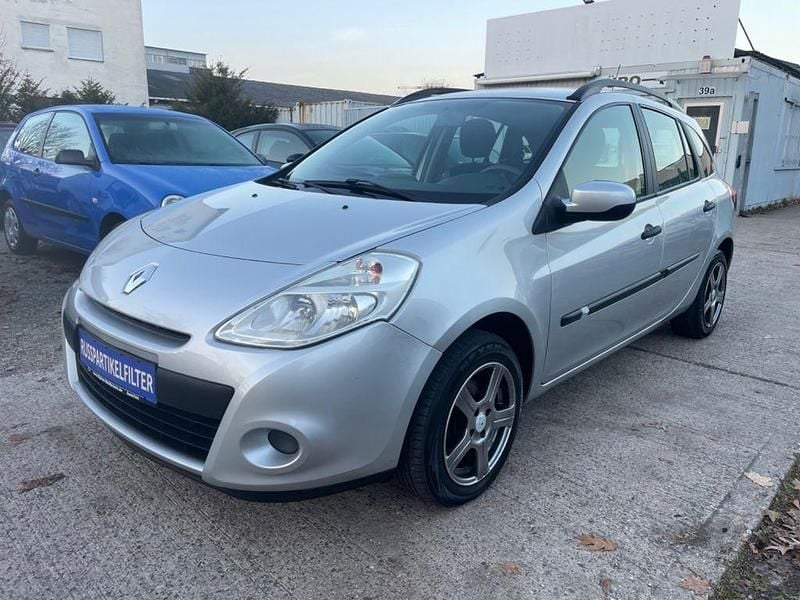 Silber Gebraucht 2013 Renault Clio IV Expression Limousine | 4.997 € (Fairer Preis) - Bild 1/4