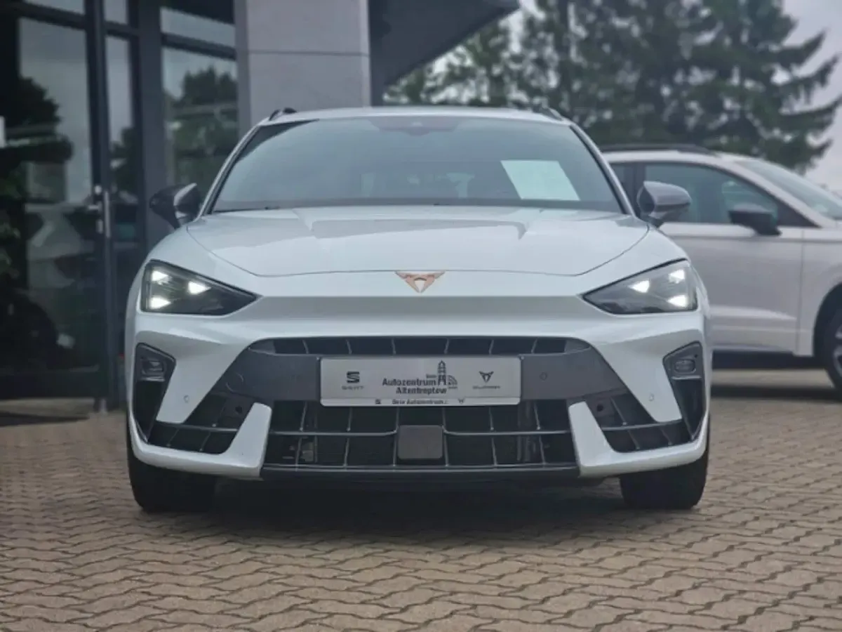 Gebraucht Cupra Leon 190 PS (139 kW) 2024 Weiß Limousine
