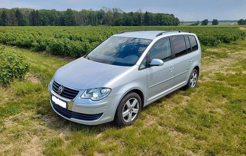 Gebraucht VW Touran 140 PS (102 kW) 2008 Silber Van / Kleinbus