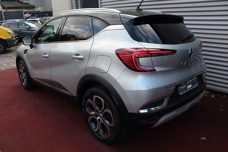 Gebraucht Renault Captur Intens 158 PS (116 kW) 2022 Silber SUV