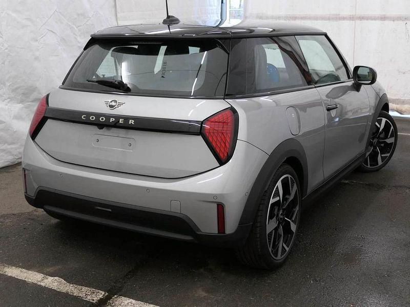 Gebraucht Mini Cooper 114 kW (156 PS) 2025 Silber Kleinwagen