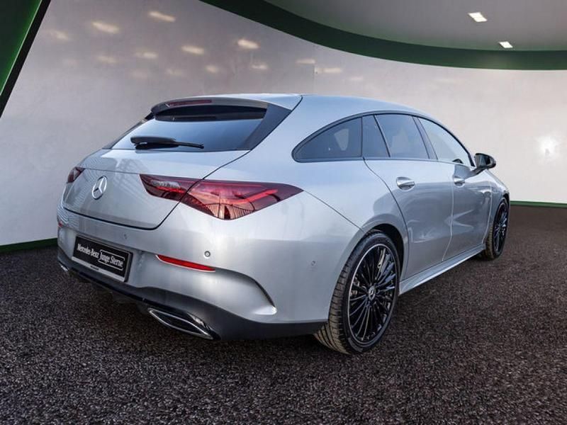 Gebraucht Mercedes CLA200 AMG 163 PS (119 kW) 2024 Silber / hightechsilber (metallic) Coupé