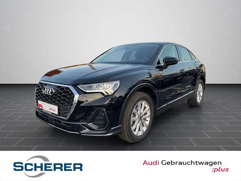 Mythosschwarz metallic (metallic) Gebraucht 2022 Audi Q3 Sportback Basis SUV | 30.990 € (Fairer Preis) - Bild 1/4