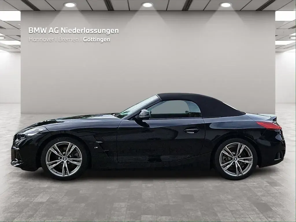Gebraucht BMW Z4 M Sport 197 PS (144 kW) 2025 Schwarz Cabrio