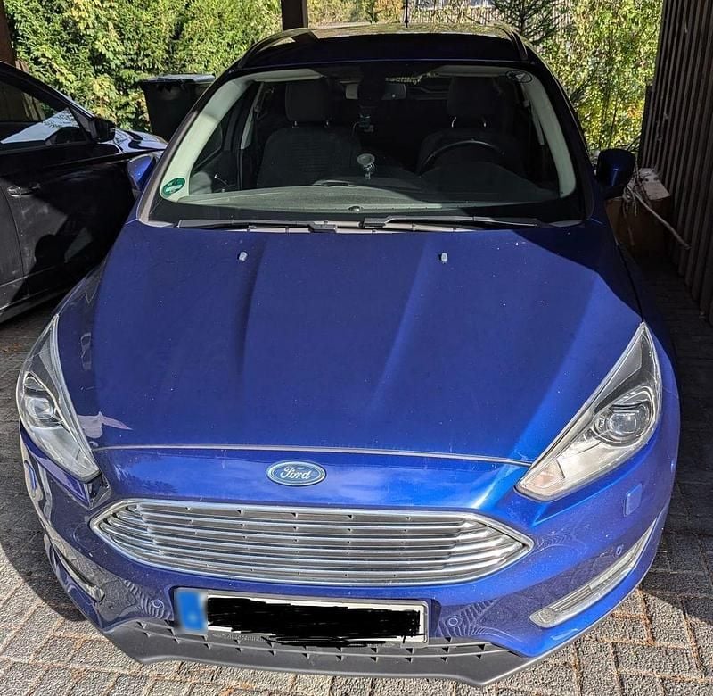 Gebraucht Ford Focus Titanium 125 PS (91 kW) 2018 Blau Kombi