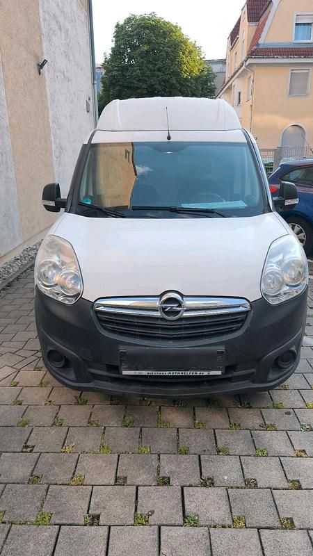 Weiß Gebraucht 2013 Opel Combo Van / Kleinbus | 9.750 € (Teuer) - Bild 1/4