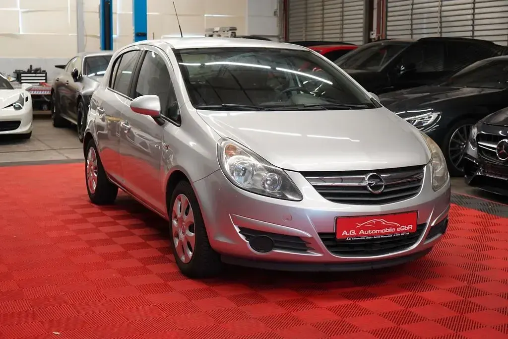 Gebraucht Opel Corsa 87 PS (63 kW) 2010 Starsilber/silver iii Kleinwagen