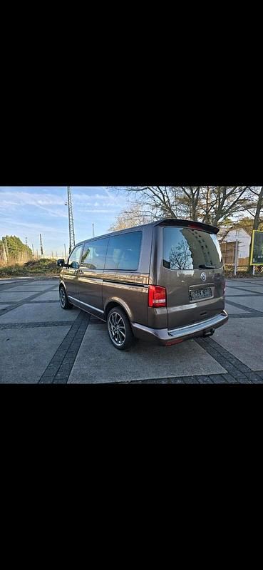 Gebraucht VW Multivan 180 PS (132 kW) 2014 Braun Van