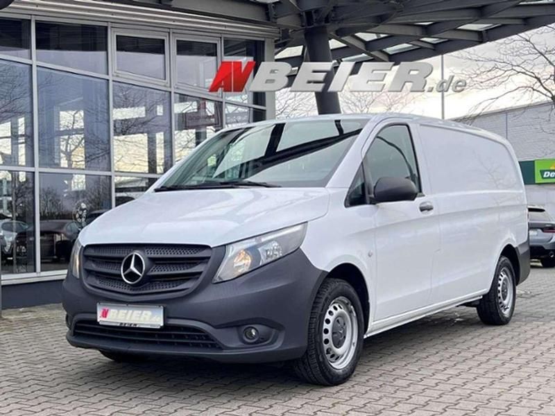 Arktikweiss Gebraucht 2022 Mercedes Vito Van | 24.859 € (Superpreis) - Bild 1/4