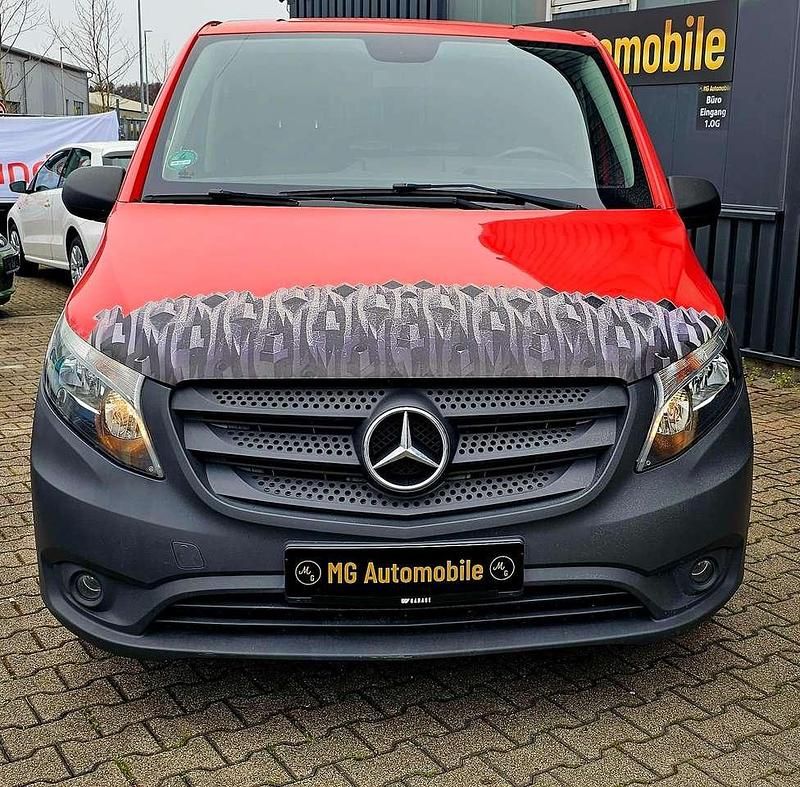 Gebraucht Mercedes Vito 136 PS (100 kW) 2016 Feuerrot Van