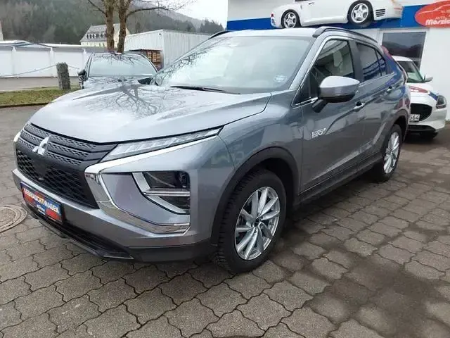 Używany Mitsubishi Eclipse Cross Basis 98 KM (72 kW) 2022 Szary SUV